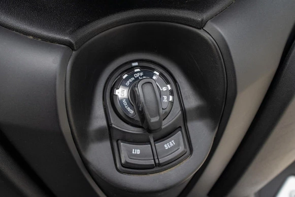 Yamaha X MAX - Afbeelding 18 van 20