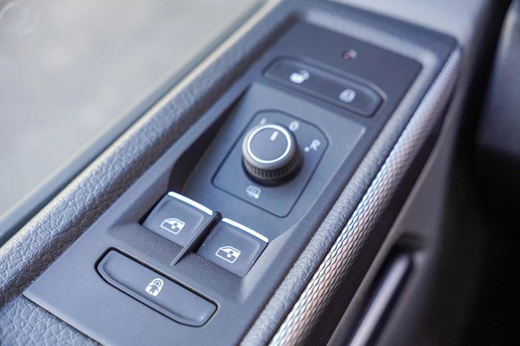 Volkswagen Caravelle - Afbeelding 14 van 22