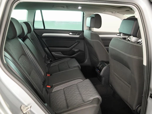 Volkswagen Passat - Afbeelding 27 van 30