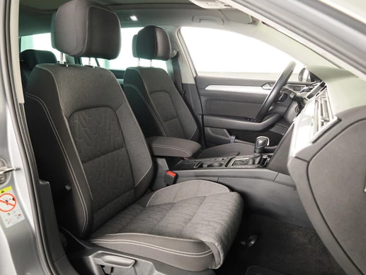 Volkswagen Passat - Afbeelding 28 van 30