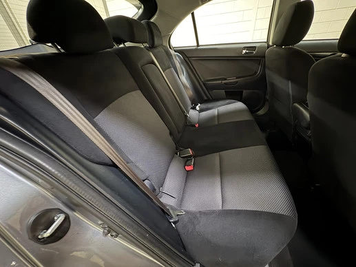 Mitsubishi Lancer - Afbeelding 13 van 16