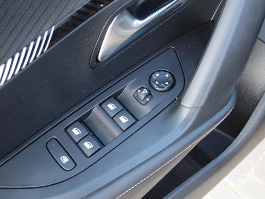 Peugeot e-2008 - Afbeelding 25 van 30