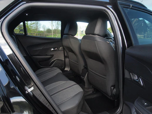 Peugeot e-2008 - Afbeelding 27 van 30