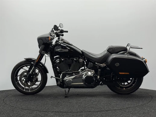 Harley-Davidson Sport Glide - Afbeelding 9 van 19