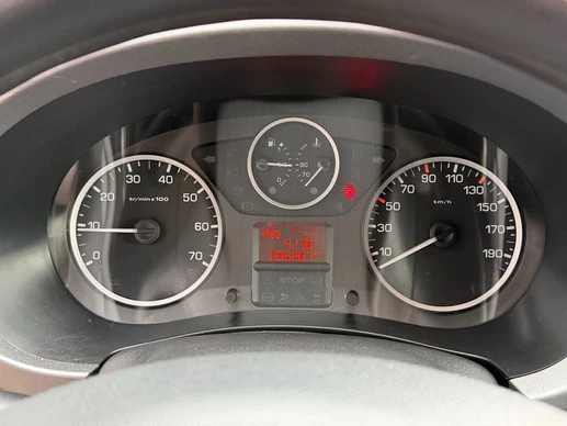 Peugeot Partner - Afbeelding 22 van 30