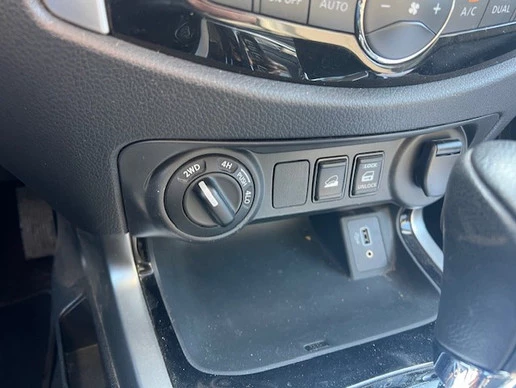 Nissan Navara - Afbeelding 12 van 19