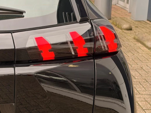 Peugeot e-2008 - Afbeelding 11 van 30