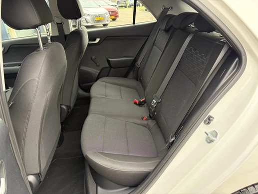 Kia Rio - Afbeelding 27 van 30