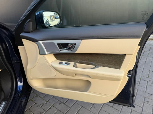 Jaguar XF - Afbeelding 22 van 30