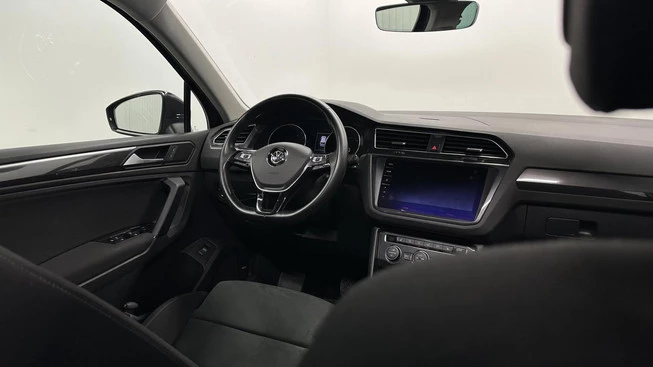 Volkswagen Tiguan - Afbeelding 21 van 30