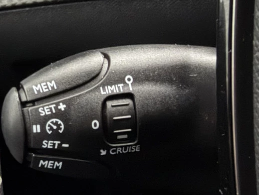 Peugeot e-208 - Afbeelding 13 van 29