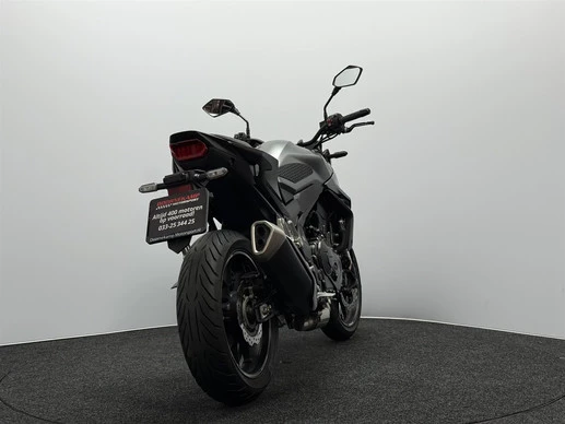 Honda CB 750 - Afbeelding 14 van 18