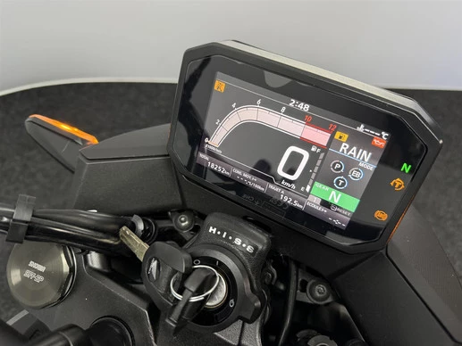 Honda CB 750 - Afbeelding 17 van 18