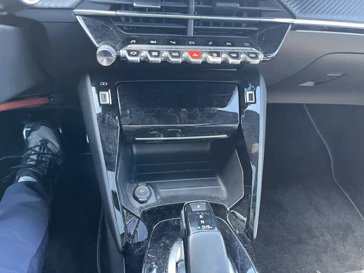 Peugeot e-208 - Afbeelding 16 van 18