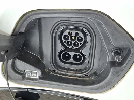 Peugeot e-208 - Afbeelding 10 van 15