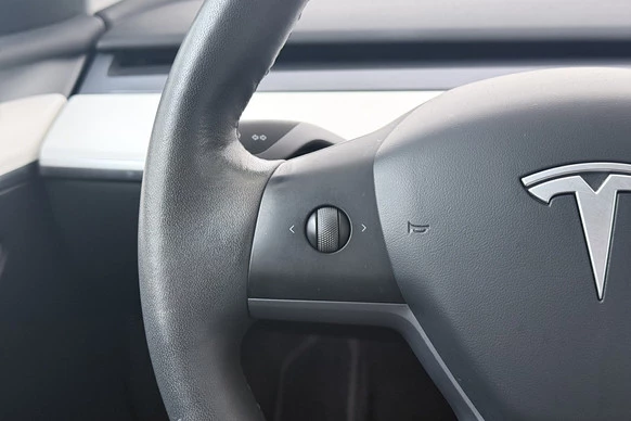 Tesla Model Y - Afbeelding 19 van 29