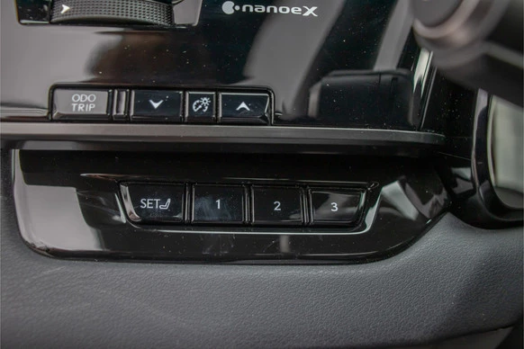 Lexus RX - Afbeelding 16 van 30