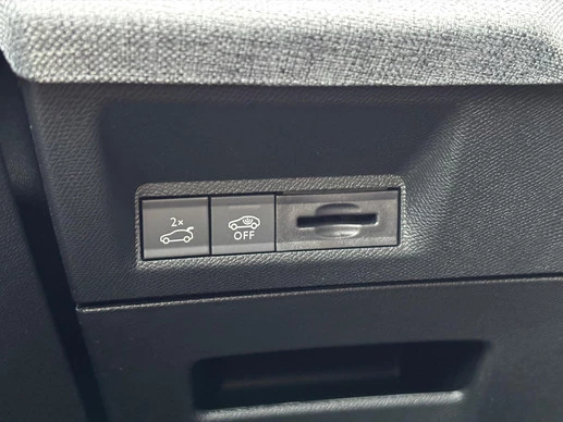Peugeot e-3008 - Afbeelding 17 van 30
