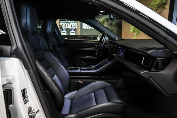 Porsche Taycan - Afbeelding 20 van 30