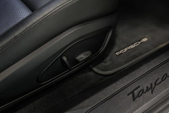 Porsche Taycan - Afbeelding 23 van 30