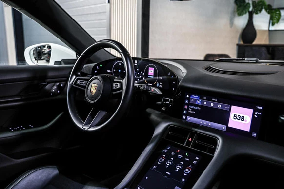 Porsche Taycan - Afbeelding 28 van 30