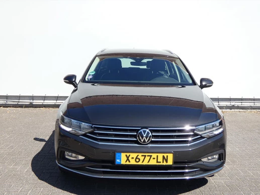 Volkswagen Passat - Afbeelding 2 van 30
