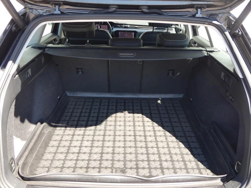 Volkswagen Passat - Afbeelding 11 van 30