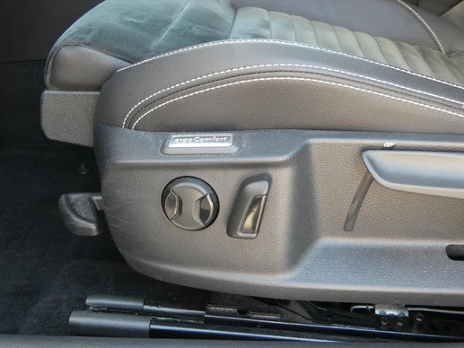 Volkswagen Passat - Afbeelding 16 van 30