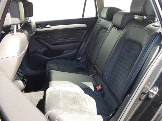 Volkswagen Passat - Afbeelding 17 van 30