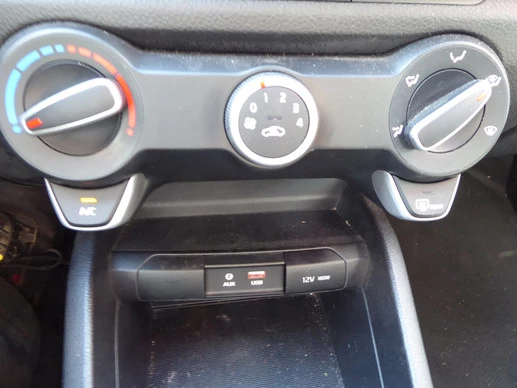 Kia Rio - Afbeelding 11 van 11