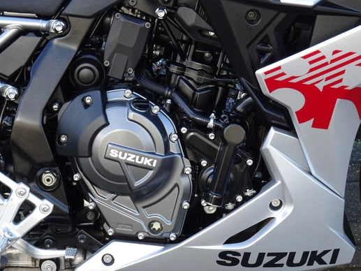 Suzuki GSX - Afbeelding 4 van 16