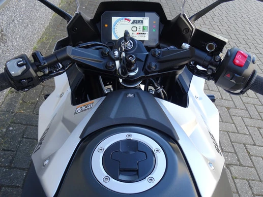 Suzuki GSX - Afbeelding 11 van 16