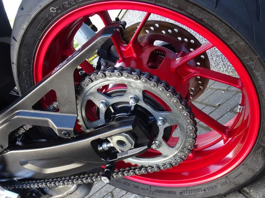 Suzuki GSX - Afbeelding 14 van 16