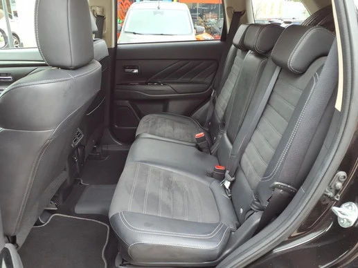 Mitsubishi Outlander - Afbeelding 16 van 28