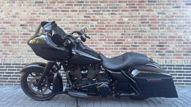 Harley-Davidson Road Glide - Afbeelding 1 van 20