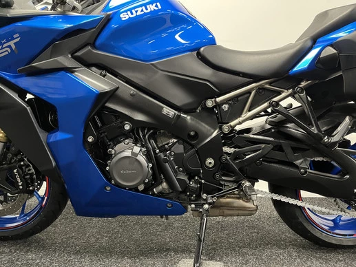 Suzuki GSX - Afbeelding 16 van 21
