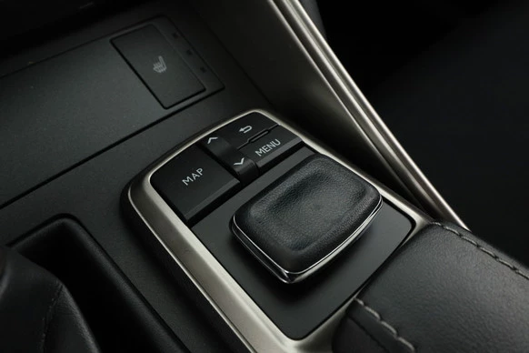Lexus IS - Afbeelding 16 van 30