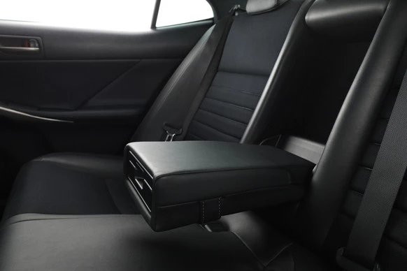 Lexus IS - Afbeelding 17 van 30