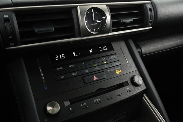 Lexus IS - Afbeelding 24 van 30