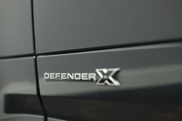 Land Rover Defender - Afbeelding 16 van 30