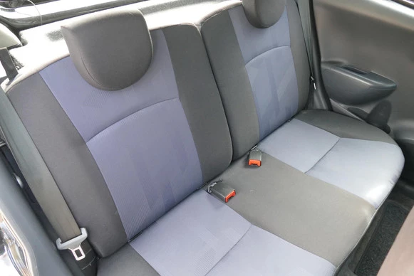 Suzuki Alto - Afbeelding 17 van 20