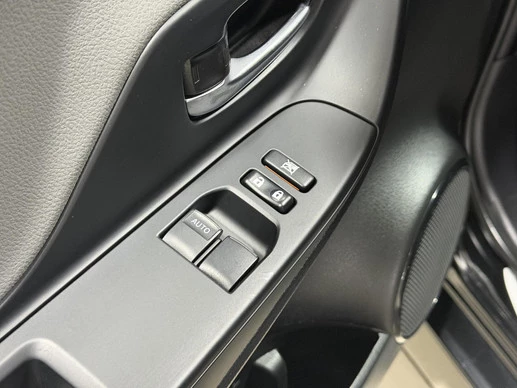 Toyota Yaris - Afbeelding 28 van 30