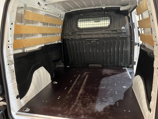 Peugeot Partner - Afbeelding 13 van 22