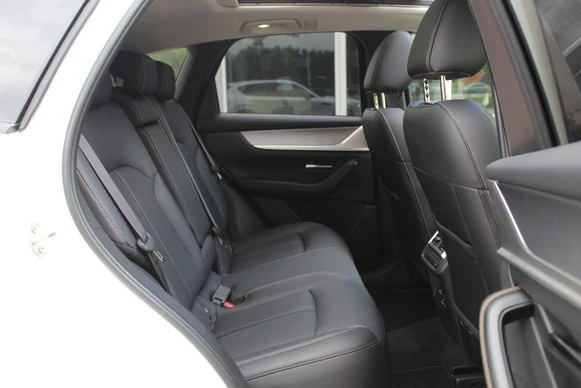 Mazda CX-60 - Afbeelding 13 van 30