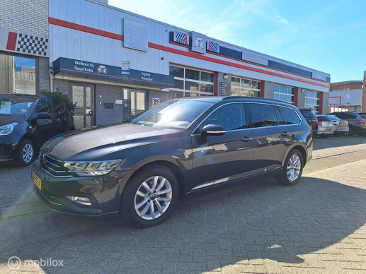 Volkswagen Passat - Afbeelding 3 van 24