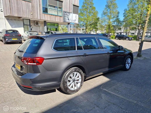 Volkswagen Passat - Afbeelding 7 van 24