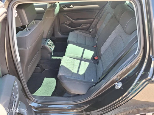 Volkswagen Passat - Afbeelding 13 van 24