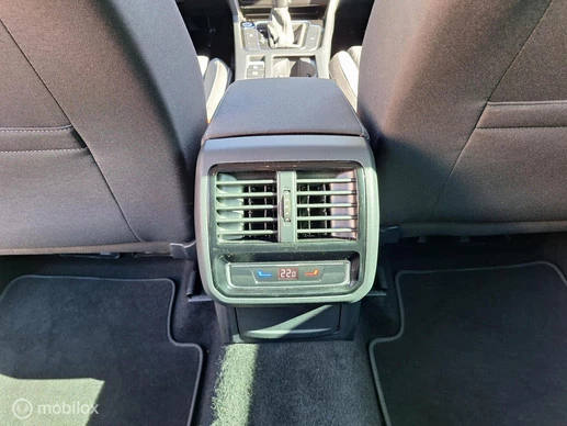 Volkswagen Passat - Afbeelding 14 van 24