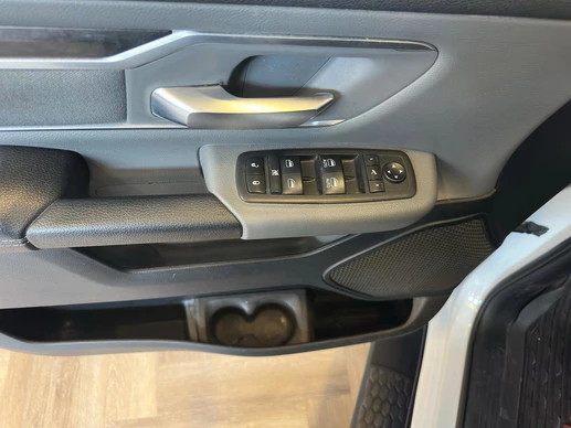 Dodge Ram 1500 - Afbeelding 26 van 30
