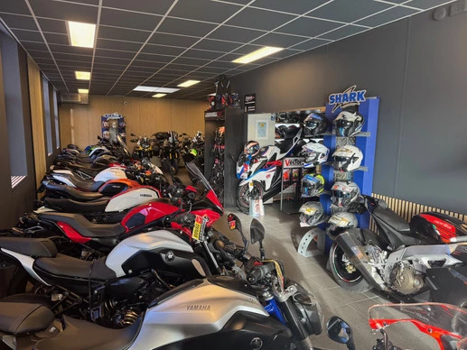 Aprilia Tuono V4 - Afbeelding 10 van 14